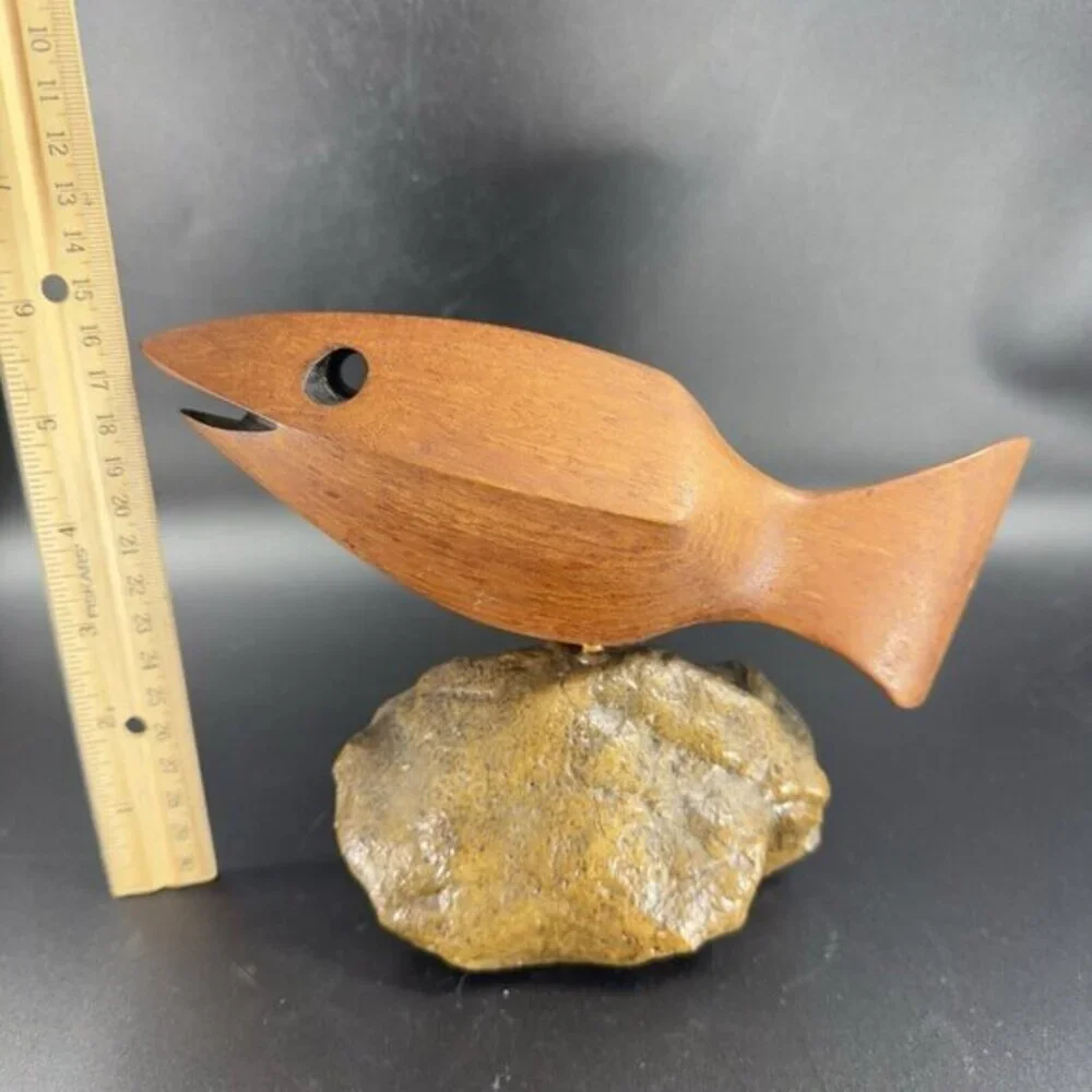 Vintage Hand‎ Carved Decorative Beach Fish Shorebird Hand Made Wood On Stone VTG